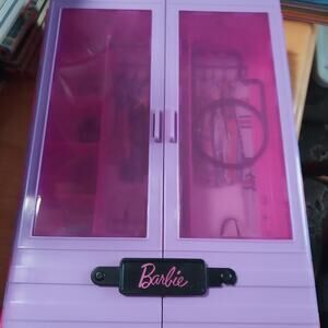 Barbie Fashionistas Ultimate Closet